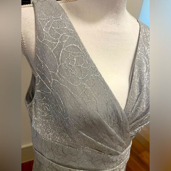 Adrianna Pappel silver gown size 12 NWT - Picture 4 of 16